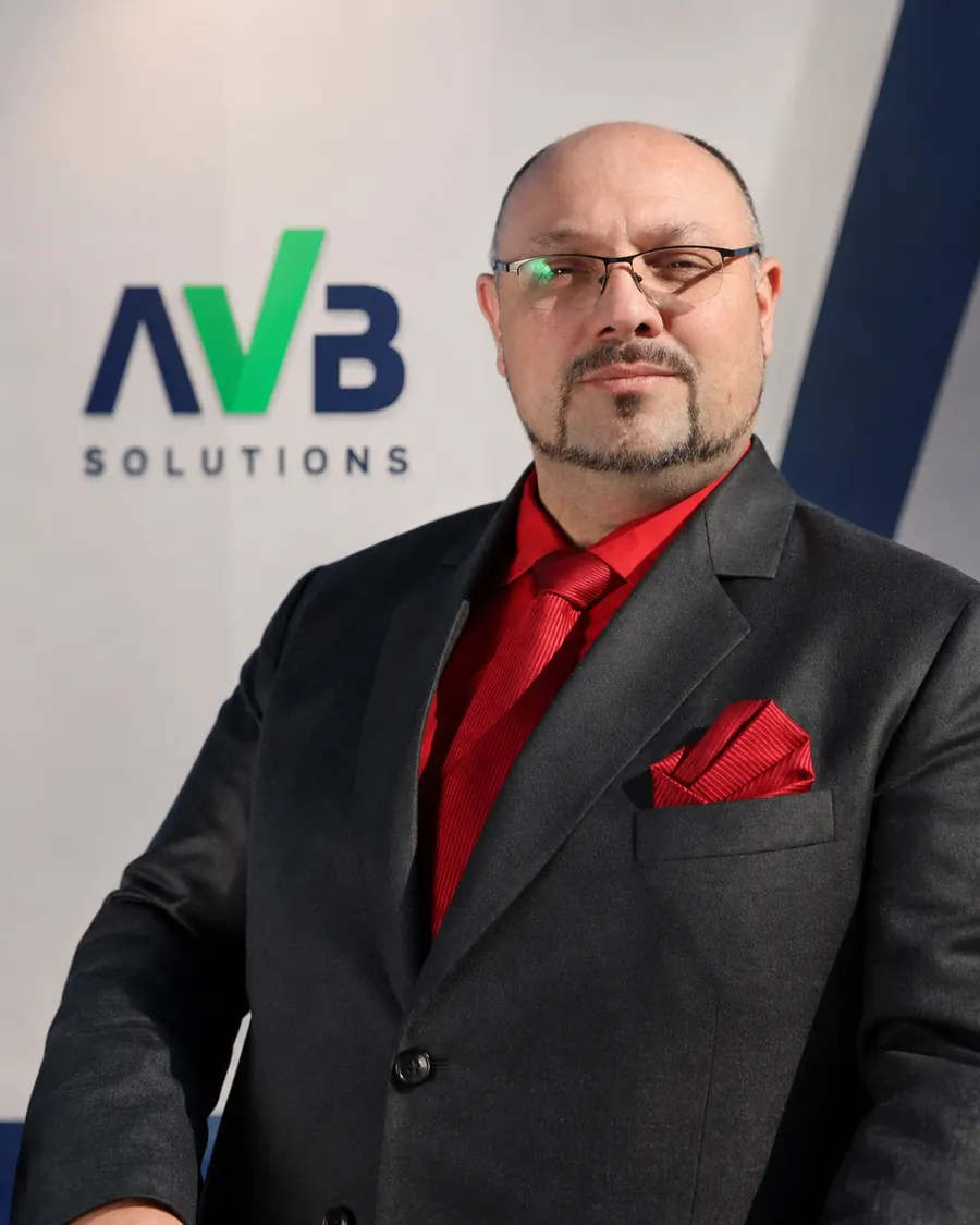 Alejandro Valencia, fundador de AVB Solutions